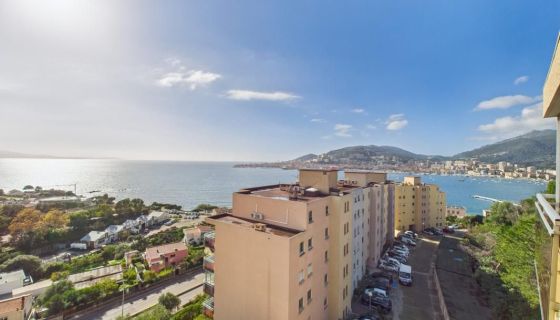 A louer APPARTEMENT T4 84 M2 TERRASSE BORD DE MER AJACCIO