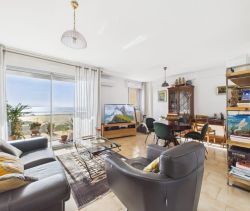 A louer APPARTEMENT T4 84 M2 TERRASSE BORD DE MER AJACCIO