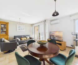 A louer APPARTEMENT T4 84 M2 TERRASSE BORD DE MER AJACCIO