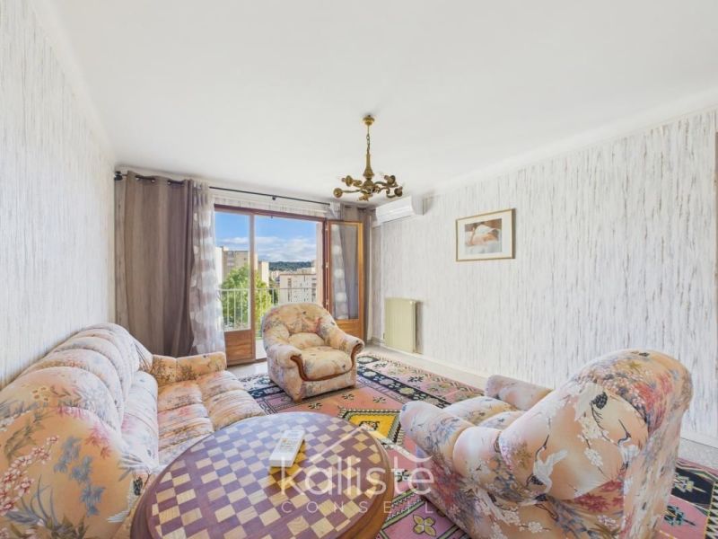 A louer APPARTEMENT T4 81 M2 BORD DE MER AJACCIO