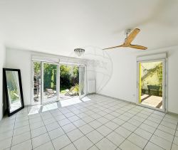 Contemporary house for rent in Orvault