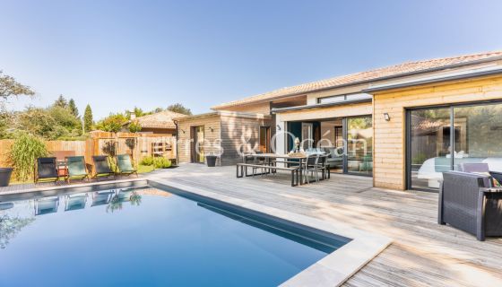 A vendre MAISON  6 PIECES 140 M2  ANGRESSE