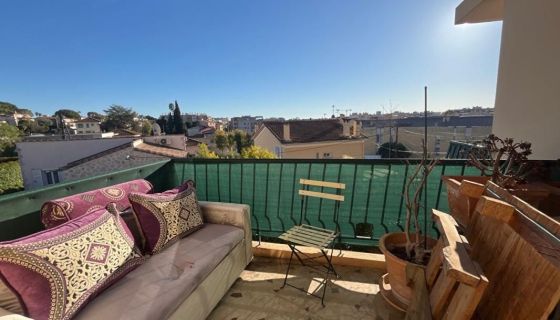 A louer APPARTEMENT T2 47 M2 BORD DE MER CAGNES SUR MER