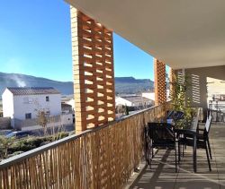 A louer APPARTEMENT DE PRESTIGE T4 79 M2 TERRASSE  CUGES LES PINS