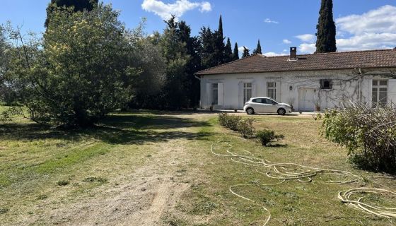 House for rent, 5 rooms, 258 m², Nîmes
