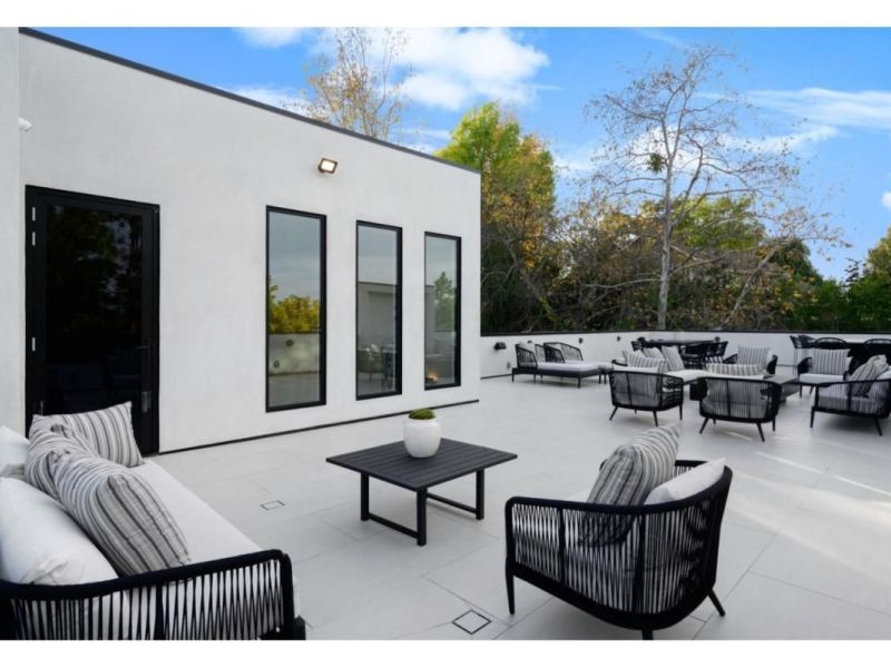 For rent: 3-bedroom apartment, 94 sq m, terrace, Talence