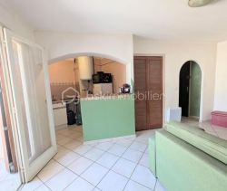 A louer STUDIO  27 M2 BORD DE MER VALLAURIS