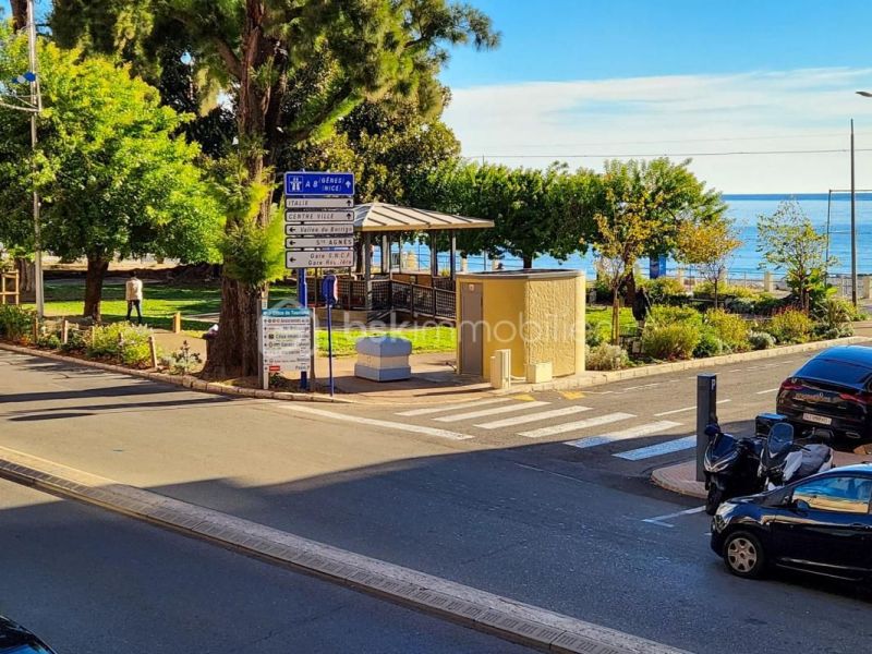 For rent: Brand new 2-bedroom apartment, 70 m², sea view, Menton