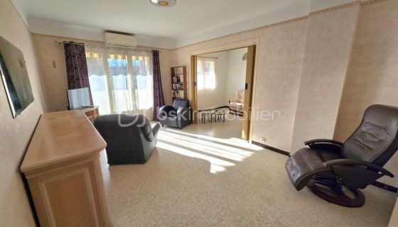 A louer APPARTEMENT T3 75 M2 TERRASSE BORD DE MER CAGNES SUR MER