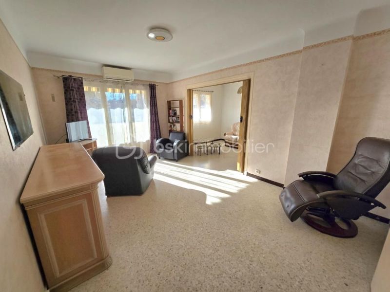 A louer APPARTEMENT T3 75 M2 TERRASSE BORD DE MER CAGNES SUR MER