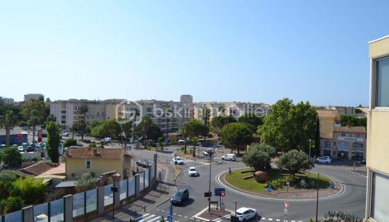 A louer APPARTEMENT T2 45 M2 TERRASSE BORD DE MER FREJUS