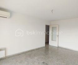 A louer APPARTEMENT T2 45 M2 TERRASSE BORD DE MER FREJUS