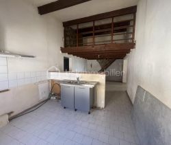 For rent: 2-bedroom apartment (63 sq m) by the sea in Valras Plage