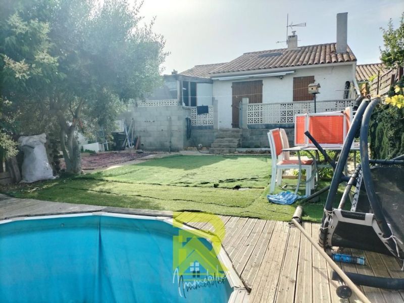 For sale: 4-room house, 82 m², Béziers