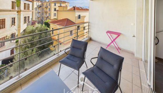 A louer APPARTEMENT DE PRESTIGE T2 53 M2 TERRASSE BORD DE MER AJACCIO