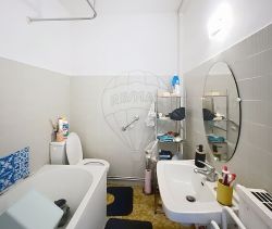 Se alquila apartamento de 1 dormitorio, 46 m², terraza, Nîmes