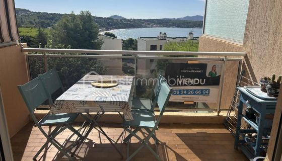 For rent: 1-bedroom apartment, 30 m², sea view, Bandol