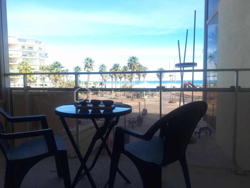 A louer STUDIO  27 M2 TERRASSE PIEDS DANS L'EAU CANET EN ROUSSILLON