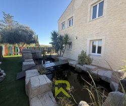 Contemporary house for rent by the sea in Poussan