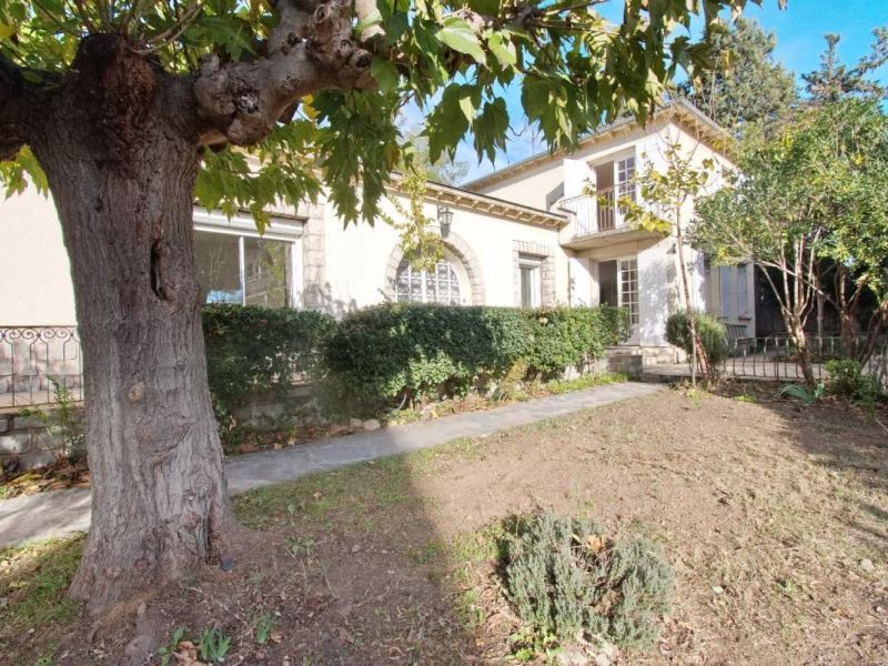 Mansion for rent in Pézenas
