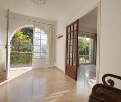 Mansion for rent in Pézenas