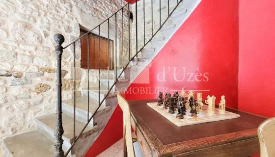 Mansion for rent in Uzès