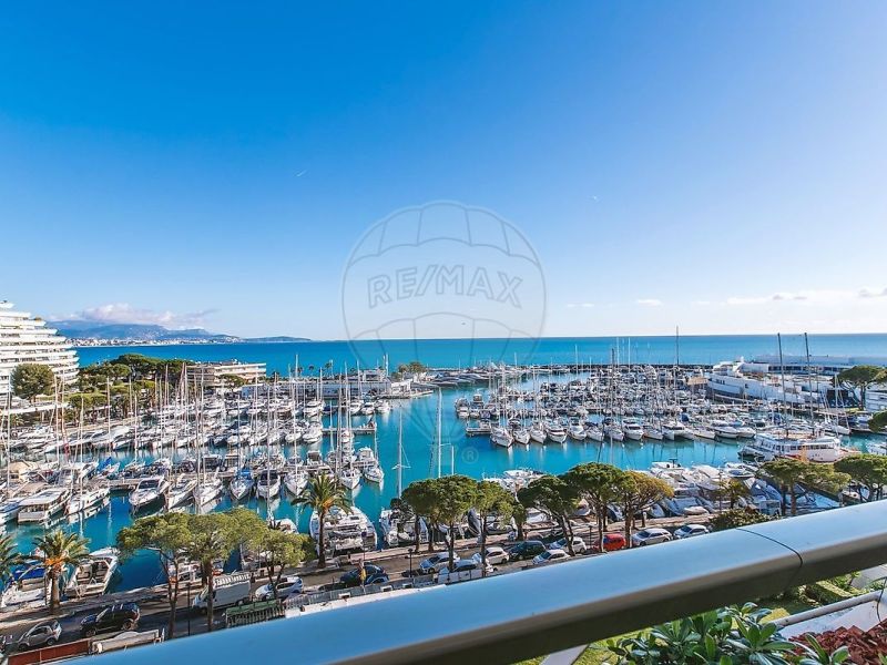 A louer APPARTEMENT DE PRESTIGE T3 90 M2 TERRASSE VUE MER VILLENEUVE LOUBET