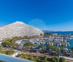 A louer APPARTEMENT DE PRESTIGE T3 90 M2 TERRASSE VUE MER VILLENEUVE LOUBET