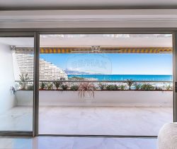 A louer APPARTEMENT DE PRESTIGE T3 90 M2 TERRASSE VUE MER VILLENEUVE LOUBET