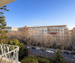 A louer APPARTEMENT DE PRESTIGE T3 89 M2 TERRASSE BORD DE MER NICE