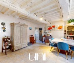 For rent: Mansion by the sea, Thaon