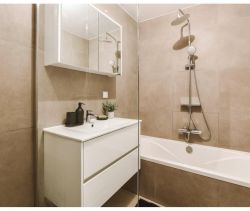 For rent: 1-bedroom apartment, 56 m², terrace, seaside, Vitrolles