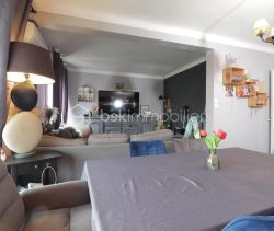 For rent: 4-room apartment, 88 m², seaside, Le Grau-du-Roi