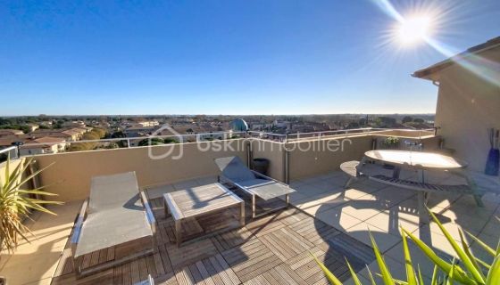 A louer APPARTEMENT DE PRESTIGE T3 89 M2 TERRASSE BORD DE MER LATTES