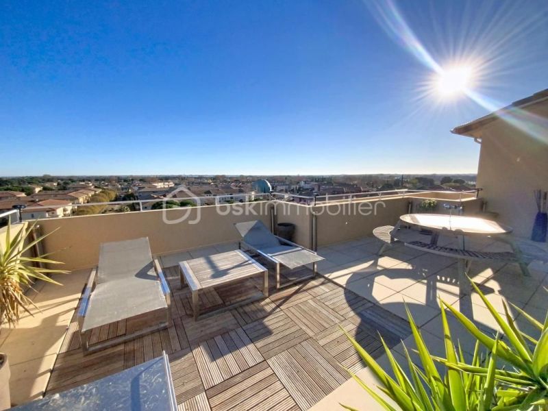 A louer APPARTEMENT DE PRESTIGE T3 89 M2 TERRASSE BORD DE MER LATTES