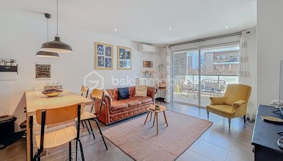 A louer APPARTEMENT T2 44 M2 TERRASSE BORD DE MER LATTES