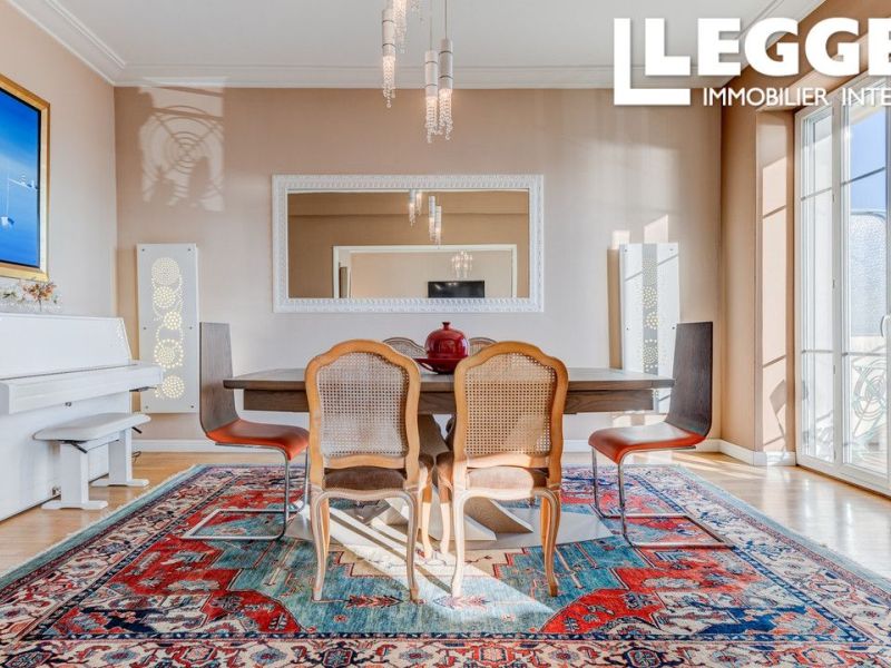 Luxury 3-bedroom apartment for rent, 129 m², beachfront, Nice