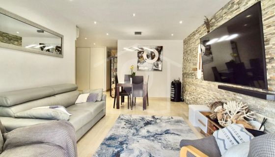 A louer APPARTEMENT T3 64 M2 TERRASSE BORD DE MER VALLAURIS