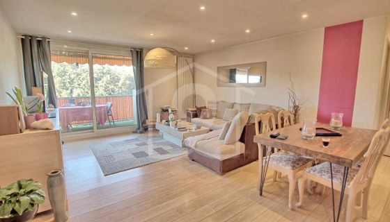 For rent: 1-bedroom apartment, 57 m², within walking distance of the beach, Antibes