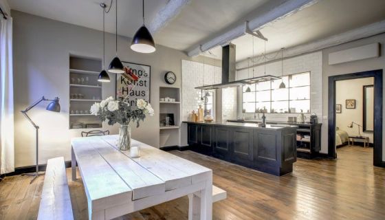 A louer APPARTEMENT DE PRESTIGE T3 85 M2 TERRASSE BORD DE MER NICE