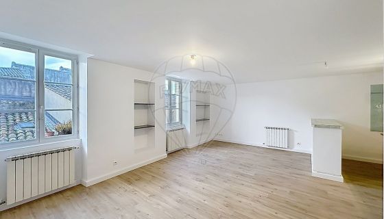 For rent: 2-room apartment, 50 m², Nîmes