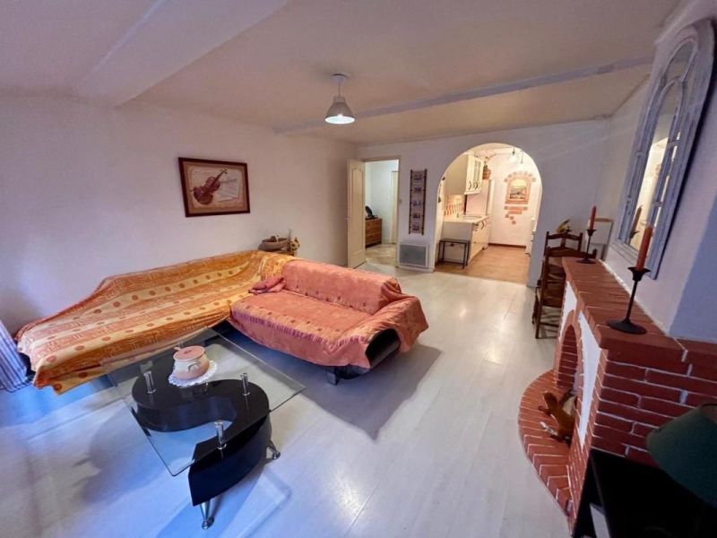 For rent: 1-bedroom apartment, 57 m², seaside, Fréjus