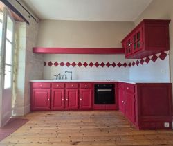 For rent: 5-room duplex apartment, 127 m², terrace, Saint Jean d'Angely