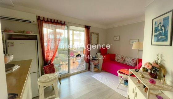 For rent: 1-bedroom apartment, 35 m², seaside, Saint-Raphaël