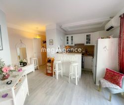 For rent: 1-bedroom apartment, 35 m², seaside, Saint-Raphaël