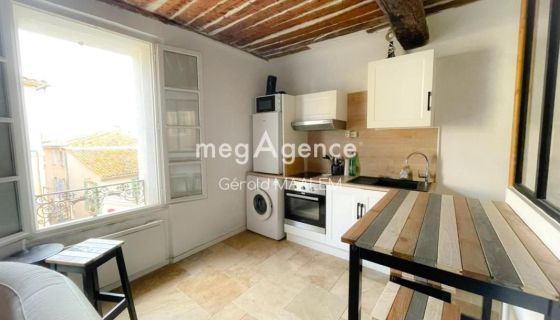 A louer STUDIO  24 M2 BORD DE MER ROQUEBRUNE SUR ARGENS