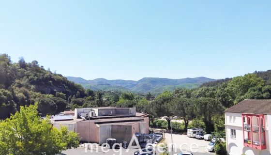 A louer STUDIO  21 M2 TERRASSE  LAMALOU LES BAINS