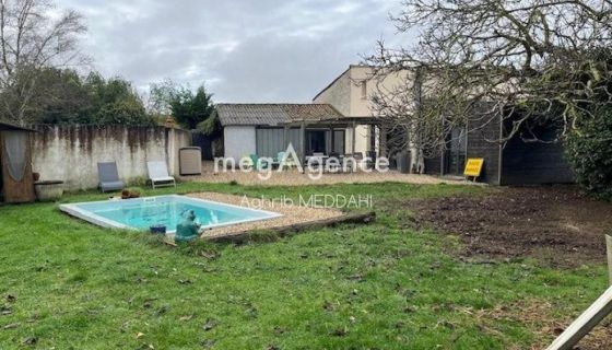 For rent: Master Le Gua's house