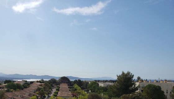 A louer APPARTEMENT DUPLEX T4 90 M2 TERRASSE VUE MER LA CIOTAT