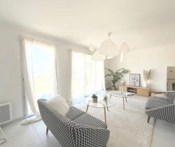 A louer APPARTEMENT DUPLEX T4 90 M2 TERRASSE VUE MER LA CIOTAT